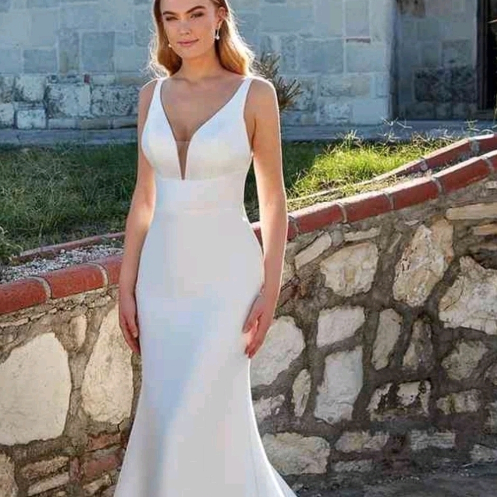 Eddy K Emma  Gown size 14 NWT